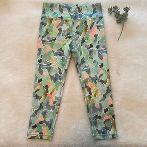 Athleta Girl | NWOT - High Rise Chit Chat Capri Mosaic Camo - Size L